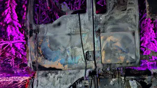 В Коми огонь трижды напомнил о себе: спасатели потушили баню, заброшку и грузовик на трассе