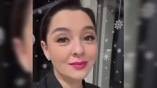 Резидент "Comedy Club" поздравила челябинских школьников