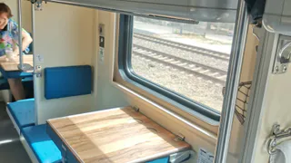 Что нужно делать, если просят уступить нижнее место в поезде: советы пассажирам