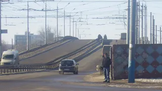 Власти в 2016 году так и не отремонтировали Литейный Мост в Брянске