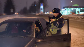 Водителям могут продлить время оплаты штрафов со скидкой