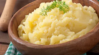 Станет воздушнее пуха: кладу этот продукт в картофельное пюре вместо масла и молока