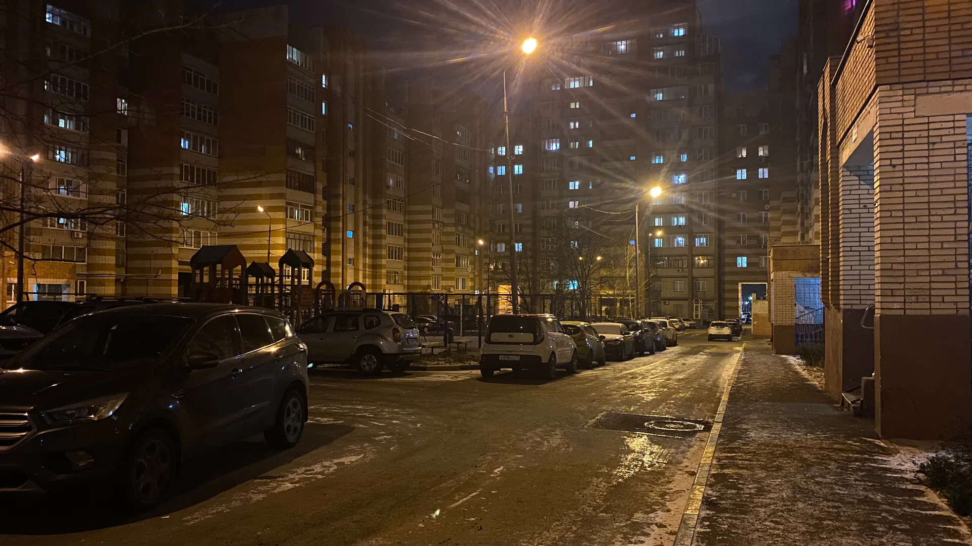 В Рязани продолжается комплексная уборка улиц