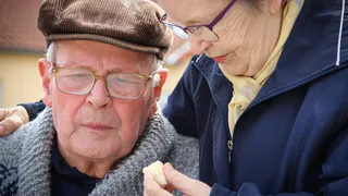 Прибавку к пенсии получат все инвалиды и пожилые, которым необходим уход