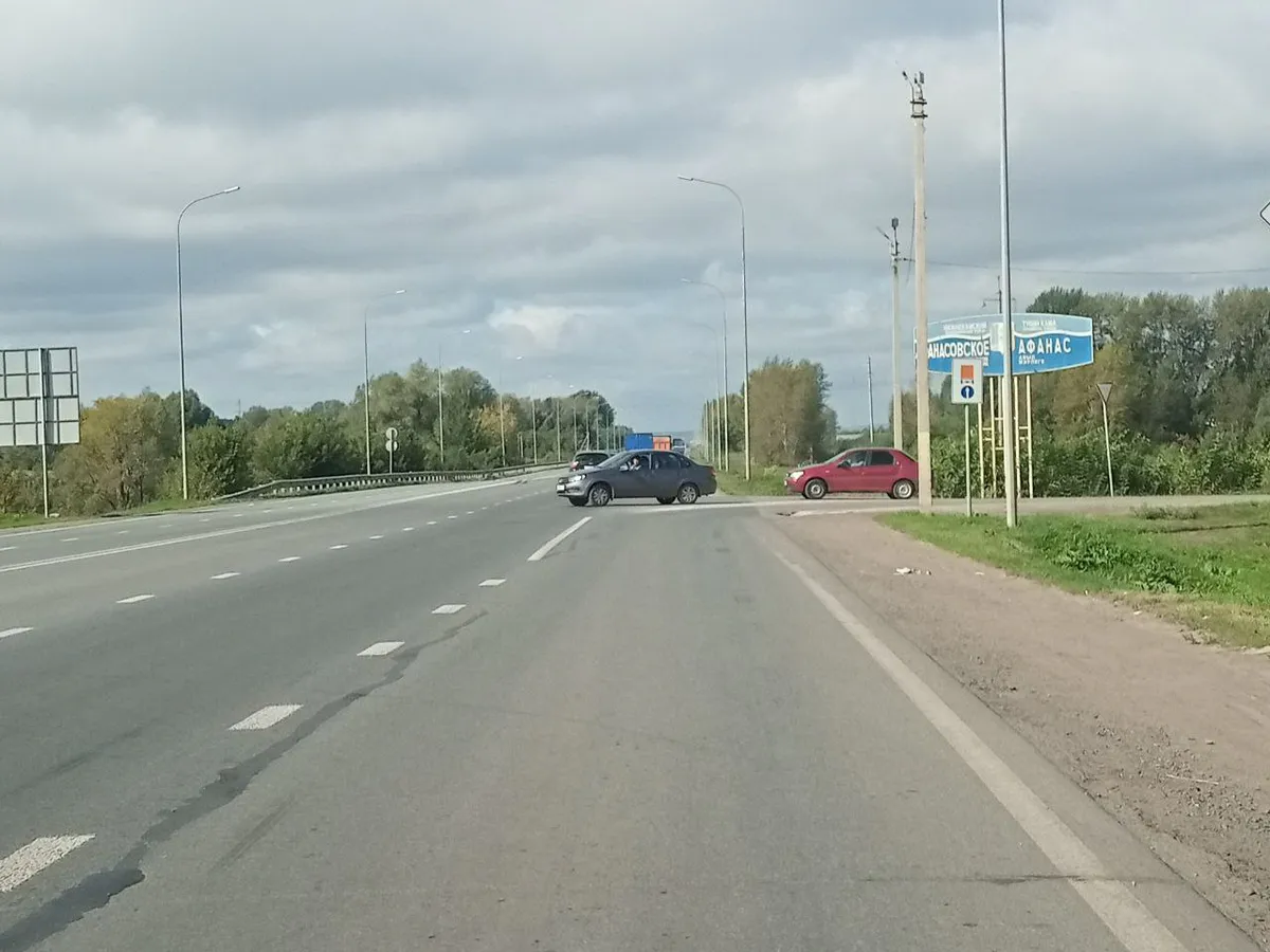 Жители Нижнекамского района Афанасово требуют безопасный выезд на дорогу