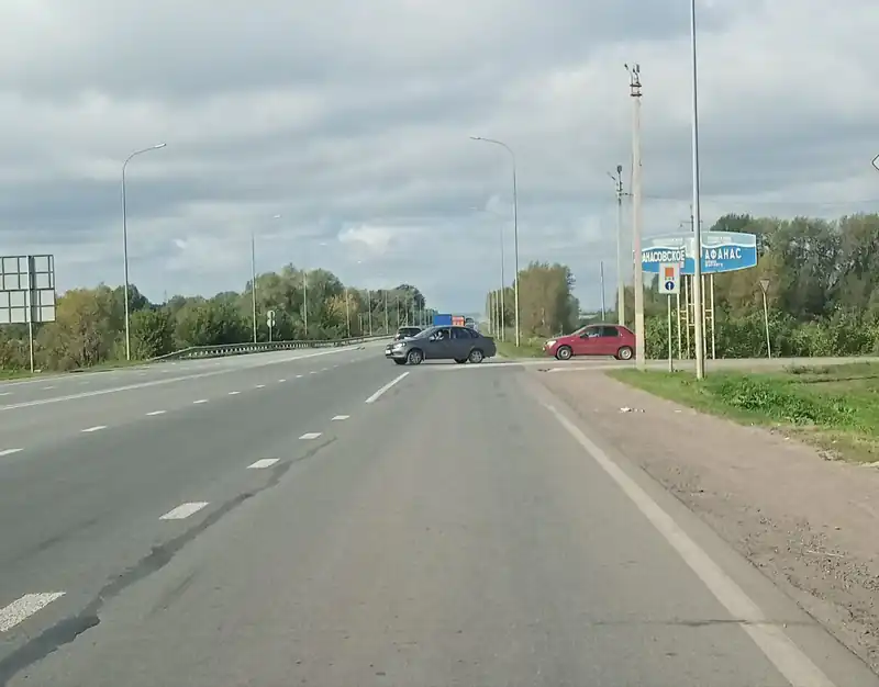 Жители Нижнекамского района Афанасово требуют безопасный выезд на дорогу