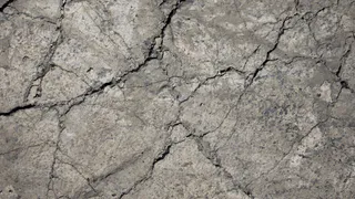 Надежная гидроизоляция: трещины в бетоне заделываем без раствора — легкий способ укрепить любую конструкцию