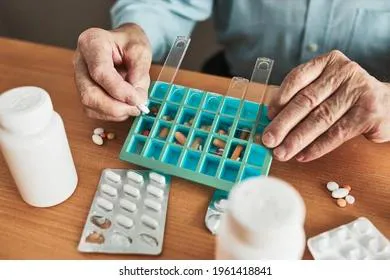 Врач назвал три очень вредные привычки пожилых людей