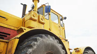 Завод запчастей для тракторов выставили на продажу в Челябинской области