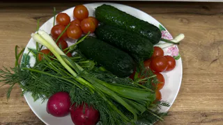 2 чудесных гибрида огурчиков - подойдут для всего. Точно буду сажать в следующем сезоне 