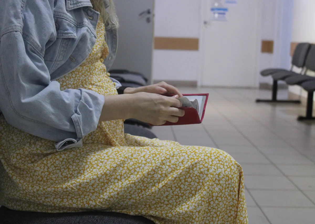 В Магнитогорске незаконно уволили беременную кладовщицу