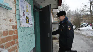 Неадекватный сосед на Касимовском шоссе притих после визита участкового