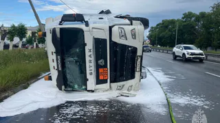 В Лакинске перевернулся грузовик с дизельным топливом на трассе М-7