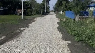 На две щебневые дороги в Троицком потратили свыше 2,5 миллионов рублей