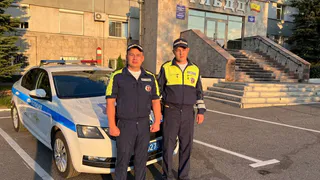 В Чувашии полицейские остановили автомобиль, двигавшийся на высокой скорости, а там оказался мужчина без сознания