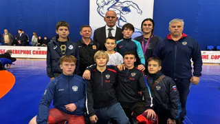 Борцы из Гусь Хрустального привезли «золото» и два «серебра» турнира в Мурманске