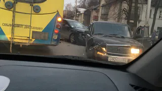 ДТП в Приокском - столкнулись иномарка и "семерка"