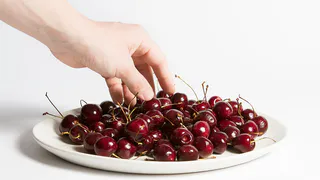 Никакой кислятины: 1 стакан под дерево и вишня сладкая как мед