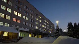 Я просто не хотела в школу, а в итоге мне вырезали аппендицит: 10 историй о больницах