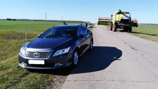 Под Рязанью комбайн "скосил" Тойоту