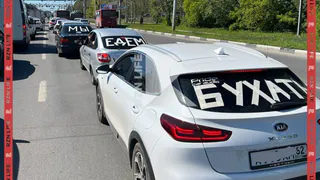 На Московском шоссе Рязани заметили кортеж машин с «ехавшими бухать» водителями