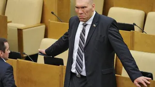 Навальный оценил умственные способности брянского депутата Валуева