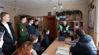 Сотрудники МВД провели профориентационные мероприятия для школьников