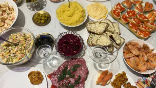 Готовлю эти салаты из 3 ингредиентов постоянно — простые, быстрые и такие удачные, что не надоедают