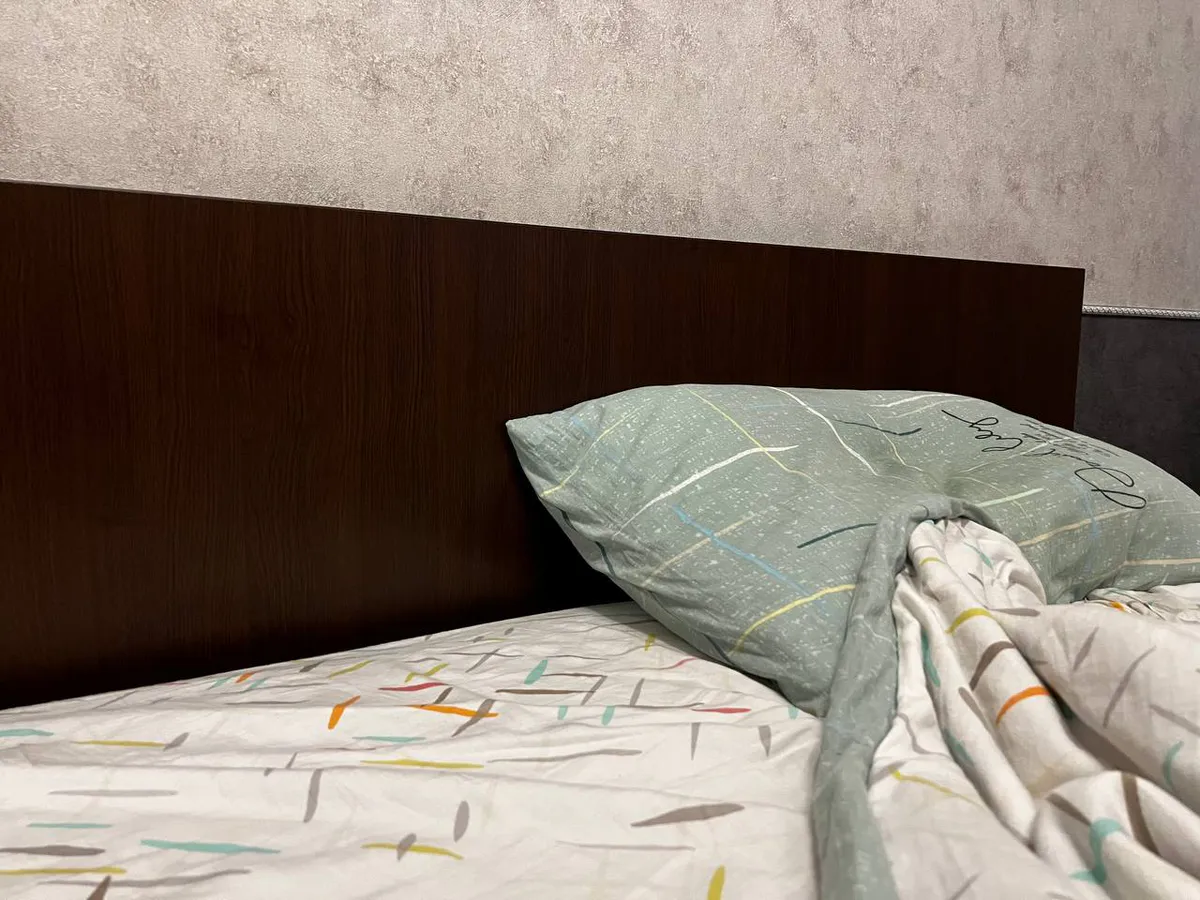 Невидимый яд в вашей спальне: ученые рассказали, почему вы болеете