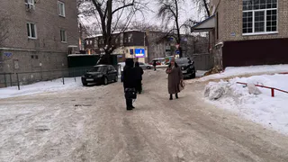 Пензенцы не могут ни пройти, ни проехать из-за огромных глыб льда