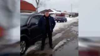 Брянский чиновник пригрозил «хлопнуть в рыло» женщине