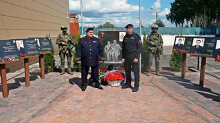 Во Владимире открыли мемориал погибшим офицерам СОБРа