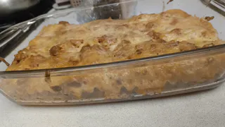 Без муки и без яиц: закусочный торт «Королевский» за 20 минут — нежные коржи и пикантный сырный крем