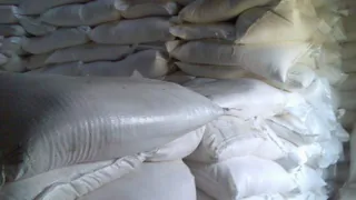 В Брянской области рабочая склада погибла под обрушившимися мешками с сахаром