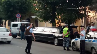 В центре Рязани полицейские задержали лимузин с игрушечным оружием