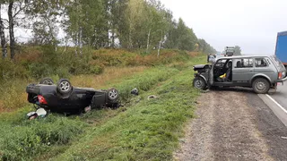 В Захаровском районе иномарка врезалась в "Ниву": есть погибшие