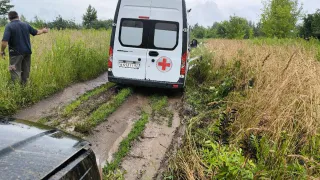 Скорая увязла по пути к пациентам под Рязанью