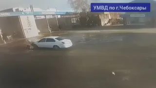 В Чебоксарах седан сбил женщину и уехал