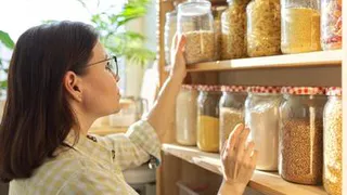 Лавровый лист защитит крупы