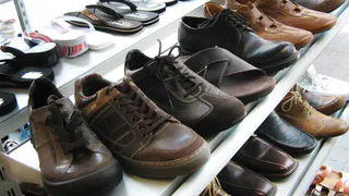 Вот что нужно положить на стельку осенью - есть в каждом доме. Ноги всегда будут в тепле 