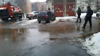 В одном из дворов Рязани загорелась подстанция