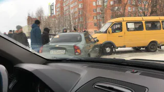 На улице Крупской произошло ДТП с маршруткой - фото и информация от очевидцев