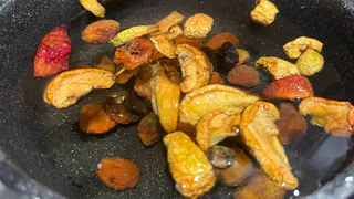 Консерванты вместо фруктовой сладости: Роскачество назвало худшие марки сухофруктов - обходите их стороной