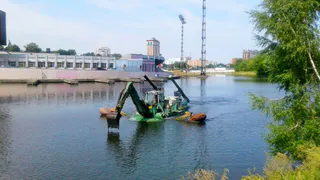 В Рязани очищают Рюминский пруд