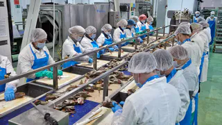 Уровень безработицы в регионе – всего 0,4 %, а средняя зарплата - 58 005 рублей