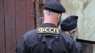 Приставы отправили четырех узбекистанцев на родину