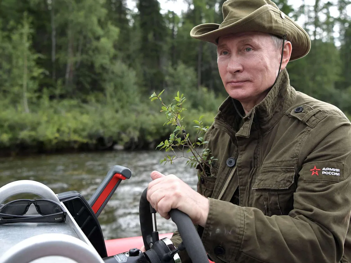 Президент поздравил россиян с Днём рыбака и отметил важность отрасли