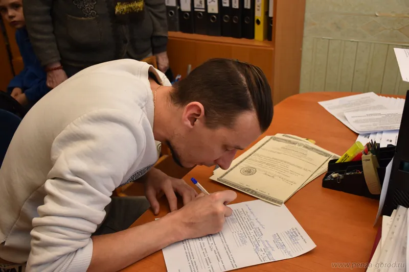 В Пензе до 1 сентября 2025 году будут расселены более 3 тыс. граждан из аварийного жилья