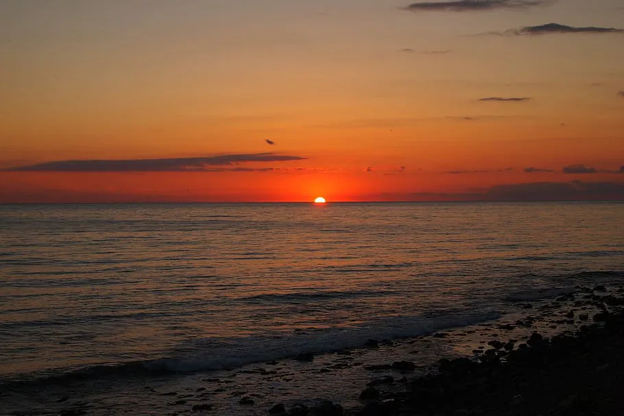 Какие пляжи Черного моря в Краснодарском крае закрыты и открыты для купания