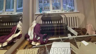В пензенской школе рухнул потолок и обвалилась крыша